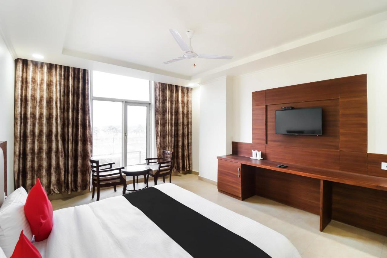 Hotel Grand 81 Faridabad Exteriér fotografie