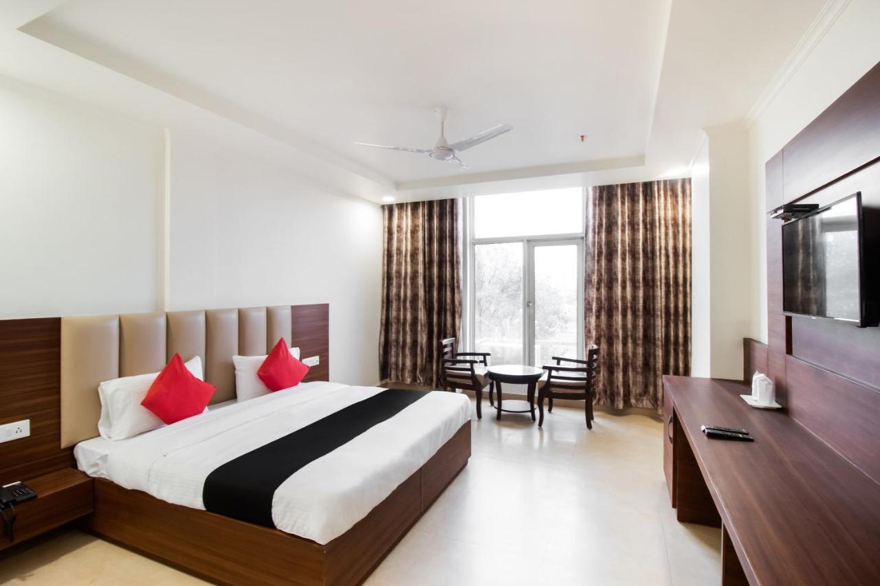 Hotel Grand 81 Faridabad Exteriér fotografie